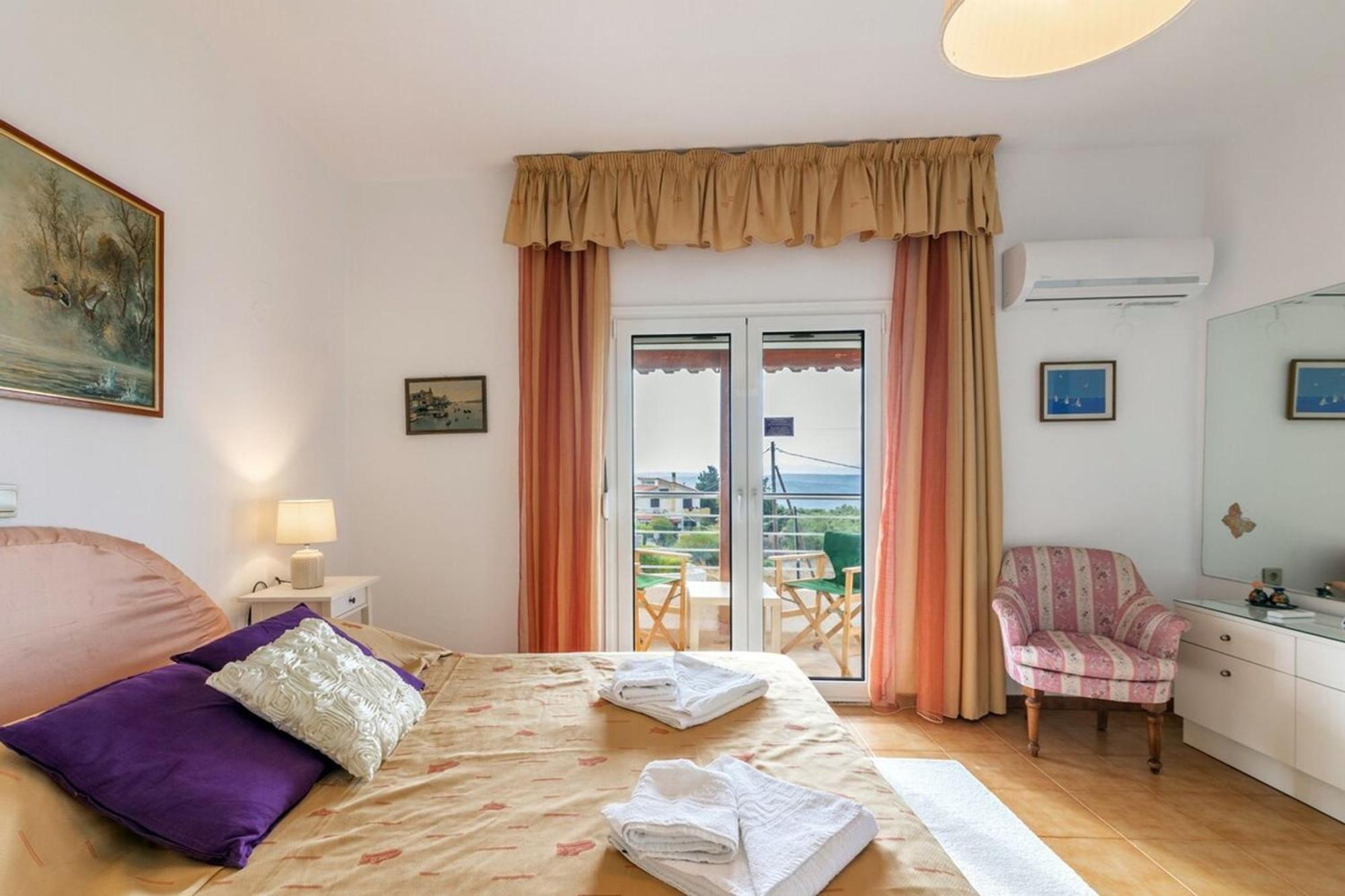 Amazing Villa Chrysanthi With Private Pool In Heraklion Epano Vathia エクステリア 写真